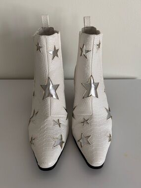 Betsey Johnson Izak Star Western Booties